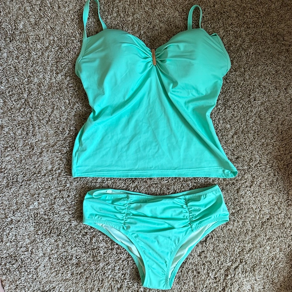 Victoria’s Secret Turquoise Tankini Swim Set